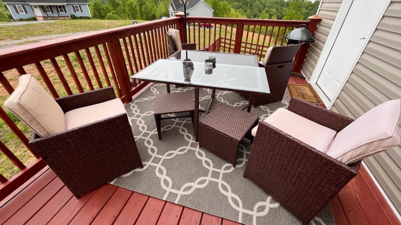 Great Little Guest Suite With Private Entry & Deck! Pet Friendly & 30 Mins To Nashville! Ashland City Buitenkant foto