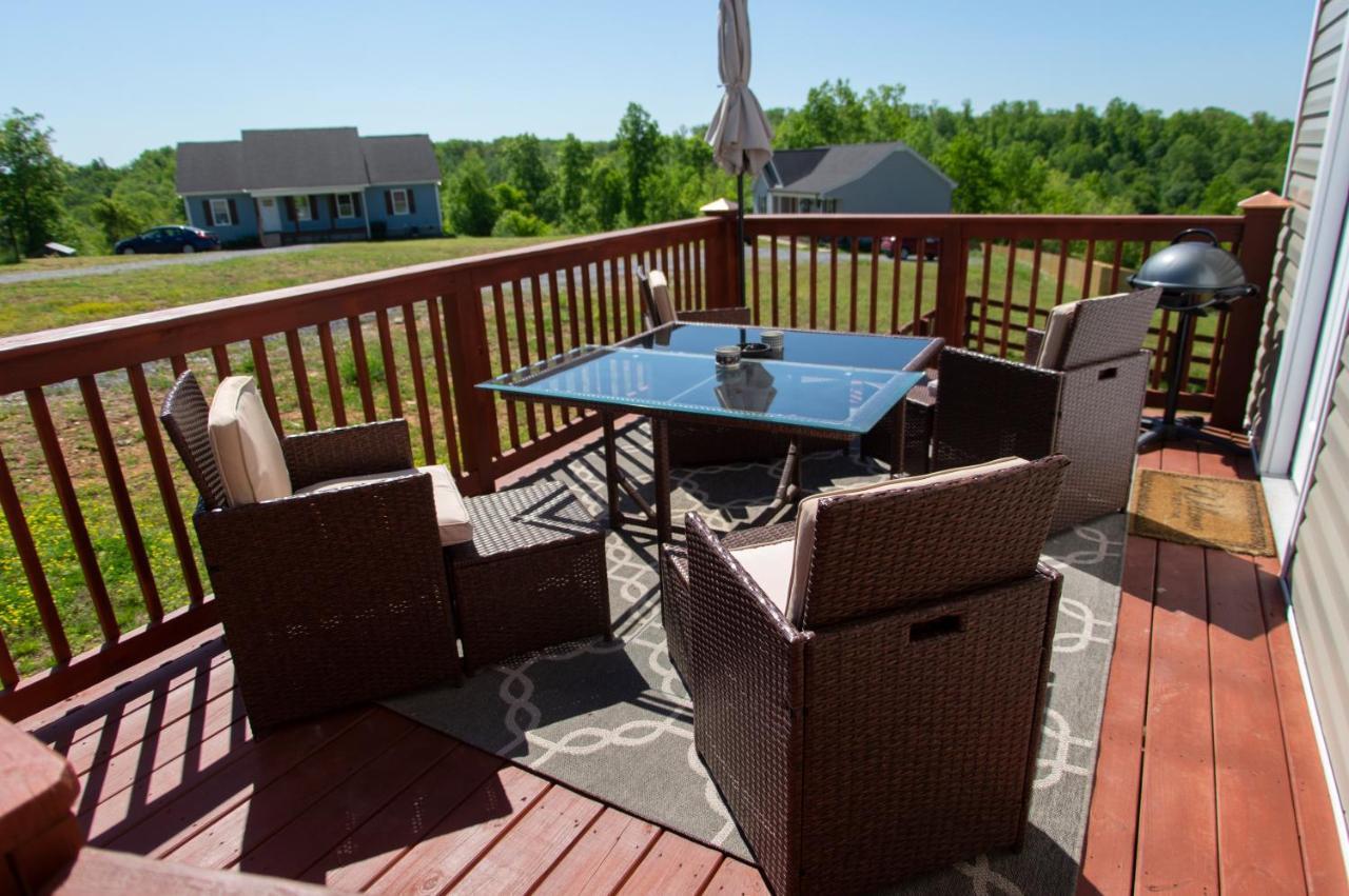 Great Little Guest Suite With Private Entry & Deck! Pet Friendly & 30 Mins To Nashville! Ashland City Buitenkant foto